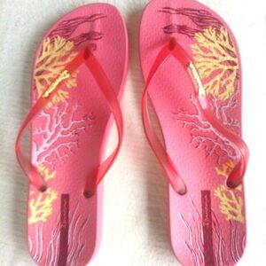 Ipanema Women's Glossy Coral Reef Pink & Red Thongs Sandals Flip Flops size 10